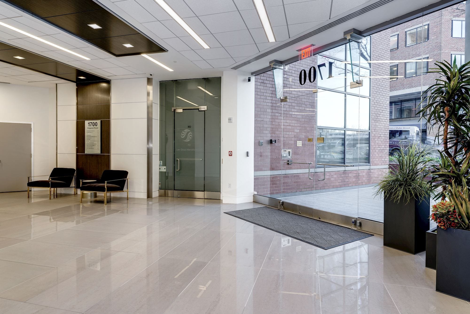 The Mason offices lobby Carr workplaces