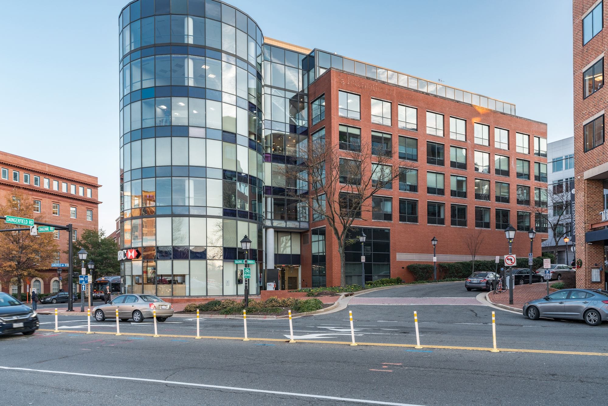 Exterior of our modern Mason location